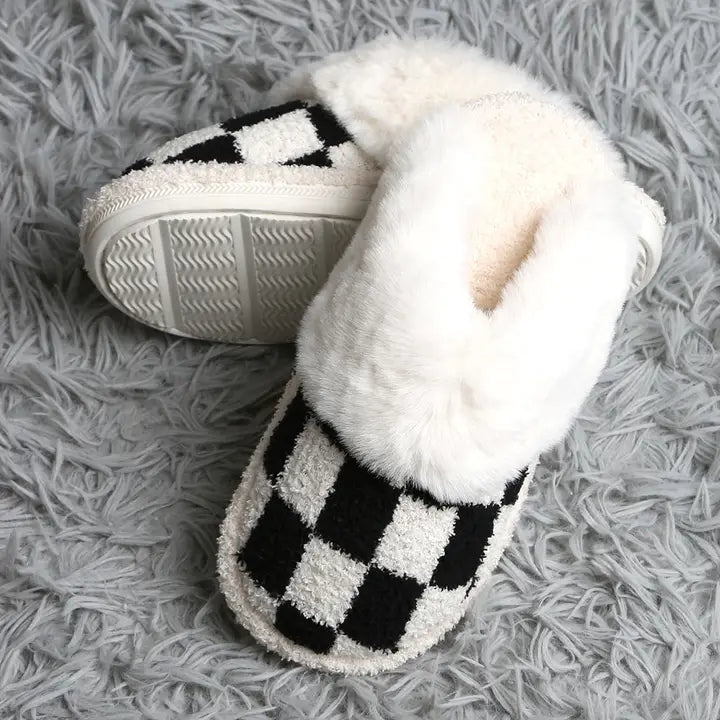 Cuffed Checkered Slippers