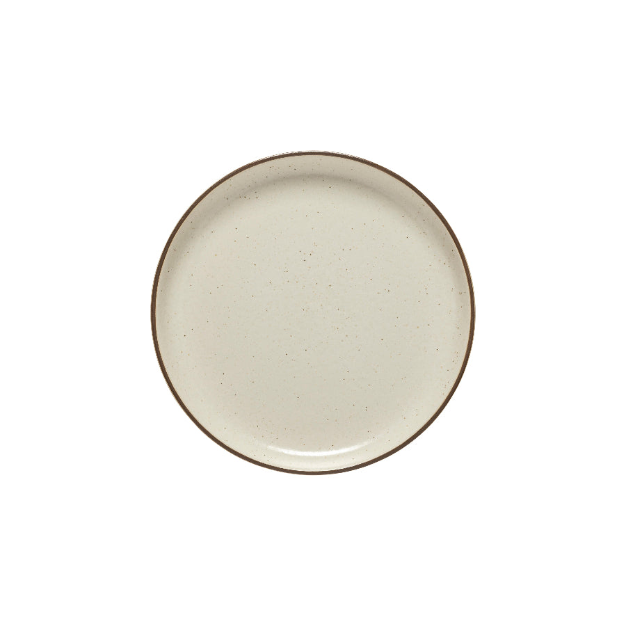 cream colored plate