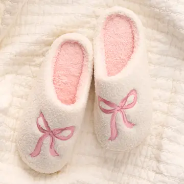 FUZZY SLIPPERS PINK BOW