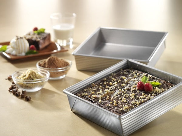 USA 8" SQ CAKE PAN